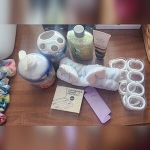 Bathroom assortment 5/$25 🛁